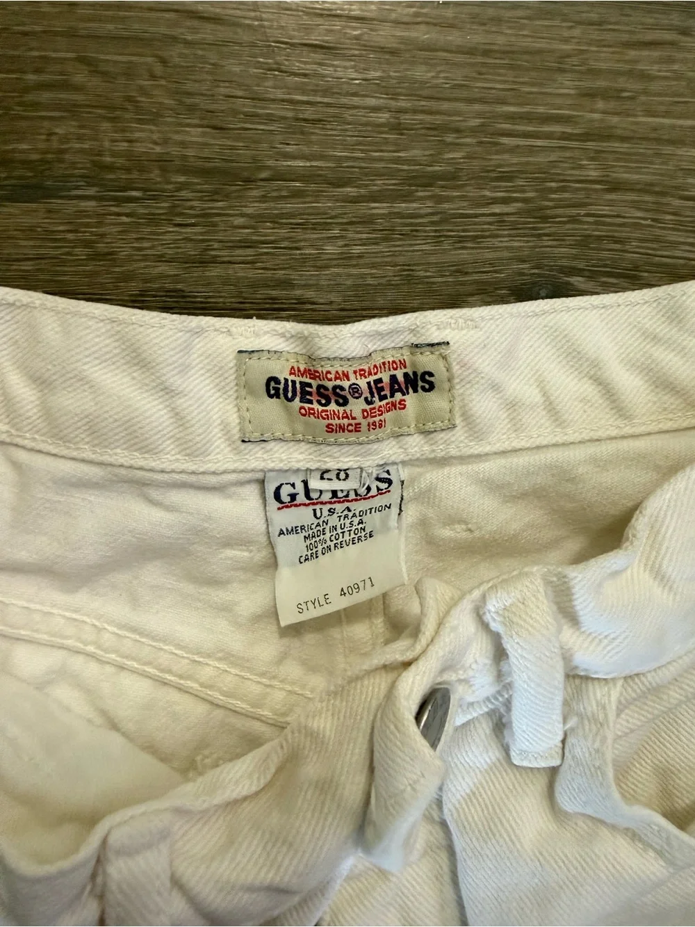 GUESS Vintage White High-Waist Denim Shorts